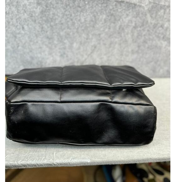 Sondra Roberts Black Quilted Shoulder Bag - Picture 4 of 8